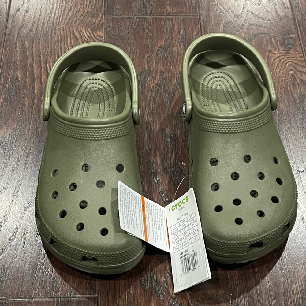 Crocs Classic Clog Army Green Women Size 9/Men 7 NEW - Picture 2 of 6